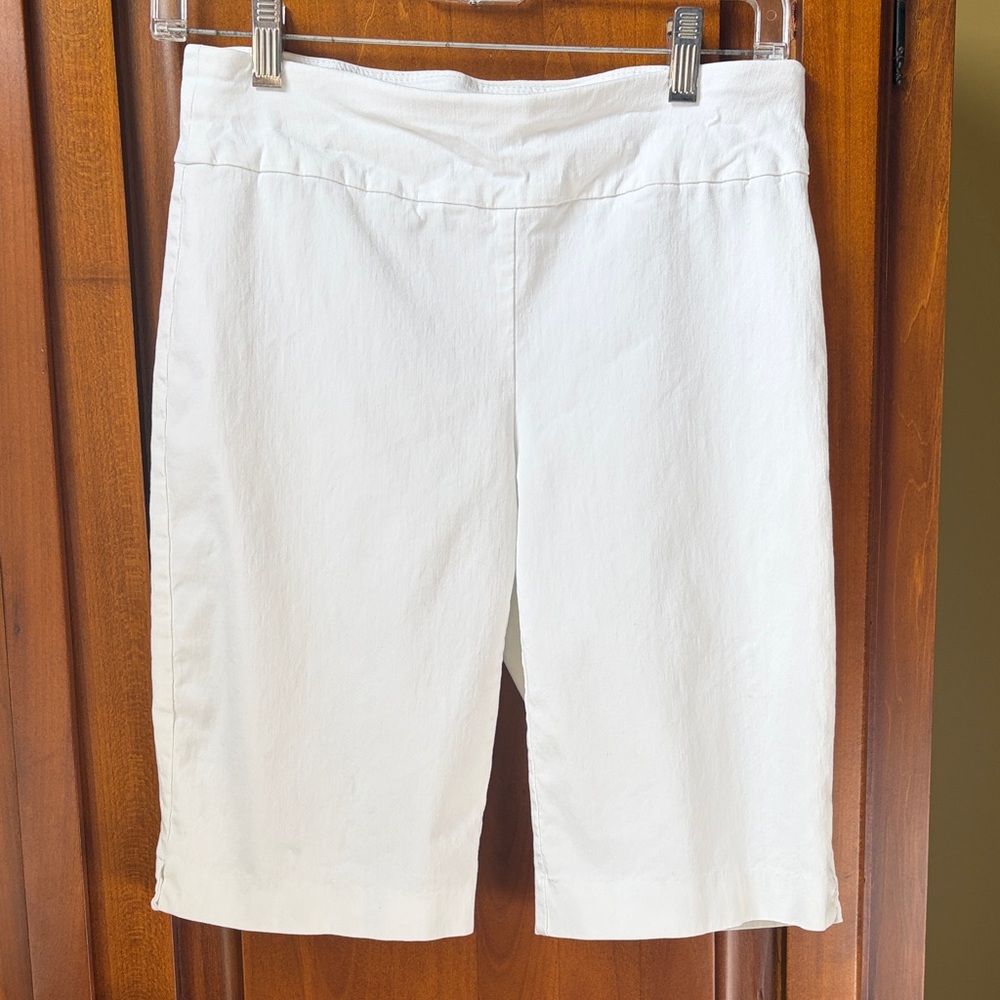 Attyre Classic White Shorts